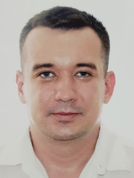 Максим Зуєв