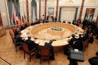 Пуститися берега: як вийти з Мінських угод і почати гнути свою лінію