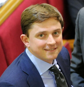 Олесь Довгий