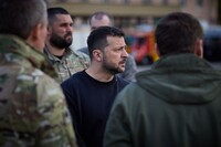 Окупант не досягає свого завдання розтягнути наші сили на фронті – Зеленський