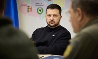 Зеленський зібрав Ставку після повернення до України: про що говорили