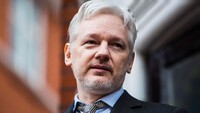 Засновника WikiLeaks Джуліана Ассанжа звільнили з в'язниці