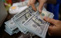 Офіційний курс долара вперше перетнув позначку в 41 грн