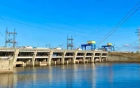 Удар по Київській ГЕС: оцінка наслідків ще триває, але загрози прориву греблі немає