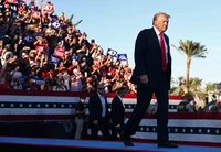 Поруч із місцем проведення мітингу Трампа в Каліфорнії заарештували озброєного чоловіка