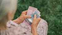Майже половина українців отримують пенсії менше 100 доларів – Опендатабот