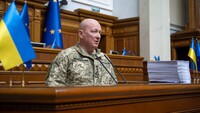 Екскомандувач Об'єднаними силами Содоль звільнився з ЗСУ – нардеп