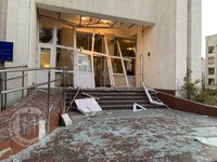 Пошкоджені будівлі гуртожитку та офісу: у КМВА показали наслідки нічної атаки на столицю