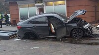 У Хмельницькому оголосили підозру водію, який п'яним в’їхав у зупинку