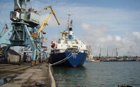 Вночі у Бердянську пролунав сильний вибух в районі порту: що відомо