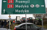 Польські фермери припинили блокування ПП «Медика – Шегині»