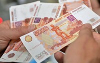 Обвал російського рубля: валюта стрімко знецінюється (оновлено)