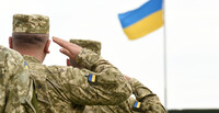 Понад 70% українців мають близьких на фронті – опитування