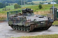 Гаубиці, БМП Marder, снаряди і дрони: Німеччина виділила новий пакет допомоги Україні