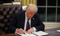 Трамп на рік продовжив дію санкцій США проти росії