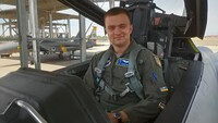 Зеленський надав звання Героя України пілоту, який загинув у катастрофі F-16