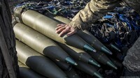 У ЄС поки що не змогли погодити 5 млрд на боєприпаси Україні: ЗМІ назвали країни, які виступили проти