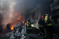 Внаслідок російського обстрілу у Києві є загиблий