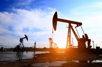 Нафта дешевшає і може завершити квітень найбільшим падінням цін за три роки