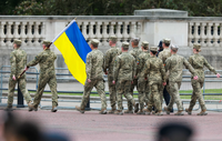 Українські військові взяли участь у лондонському параді до Дня перемоги – відео