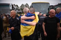 Україна та росія провели третю частину обміну полоненими в форматі «1000 на 1000»
