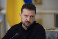 Зеленський заявив, що Україна вже відбудувала сотні об'єктів інфраструктури, пошкоджених росією