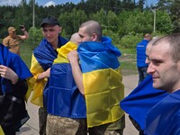 Україна та рф провели новий етап обміну полоненими: кого вдалося повернути додому