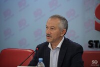 Щоб сплатити державні борги, кожен українець має рік пропрацювати безкоштовно – Пинзеник