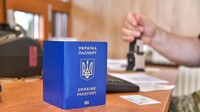 Виїзд за кордон для молодших за призовний вік: опубліковано текст законопроєкту