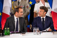 Макрон призначив нового прем'єр-міністра Франції