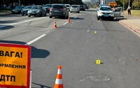 У Києві жінка в стані сп’яніння збила військову і втекла з місця ДТП