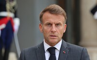 Макрон вважає, що країни НАТО не повинні збивати російські літаки-порушники