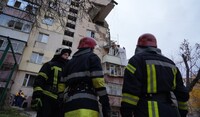У Хмельницькому вибух зруйнував частину багатоповерхівки, є постраждалі
