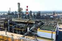 У рф заявили про чергову атаку дронів на Самарський НПЗ
