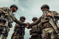Сили оборони організовують додаткові логістичні шляхи до Покровська та Мирнограда – УВ «Схід»