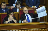 Яценюк таки переконав Раду в необхідності реструктуризації зовнішніх кредитів
