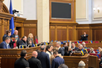У Раді депутати-опозиціонери знову блокували трибуну, засідання зірвалося