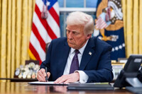 Трамп підписав оборонний бюджет США на 2026 рік, де передбачена допомога Україні