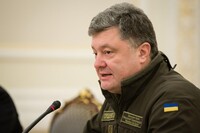 Порошенко: світ зацікавлений у співпраці України з НАТО