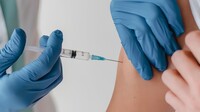 У Києві розпочалася безкоштовна вакцинація проти ВПЛ для дівчат до 14 років