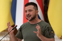 Зеленський про захист України у разі нового нападу рф: ясної відповіді поки не отримав