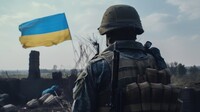 Воїни Сил оборони встановили український прапор над міськрадою Купʼянська – відео
