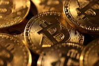 Курс Bitcoin впав до 16-місячного мінімуму