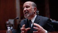 Міністр торгівлі США зізнався у візиті на острів Епштейна