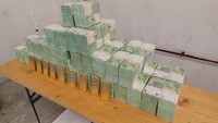 Угорці показали фото готівки та золота, нібито вилучених в українських інкасаторів