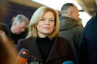 До Києва з візитом прибула президентка Бундестагу Кльокнер