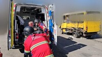 Росіяни вдарили по маршрутному таксі у Херсоні, багато постраждалих