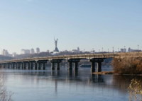 На мосту Патона у Києві сталася аварія на тепломережі, частина будинків без тепла