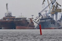 ЗСУ уразили російський бойовий криголам та газовий завод у Ленінградській області