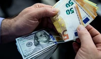 Курс євро до гривні знову оновив максимум, долар теж подорожчав